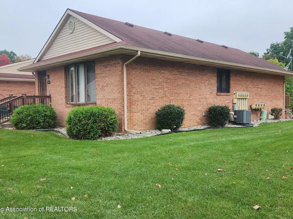 228 Bonnie Brook Dr #47, Charlotte, MI 48813