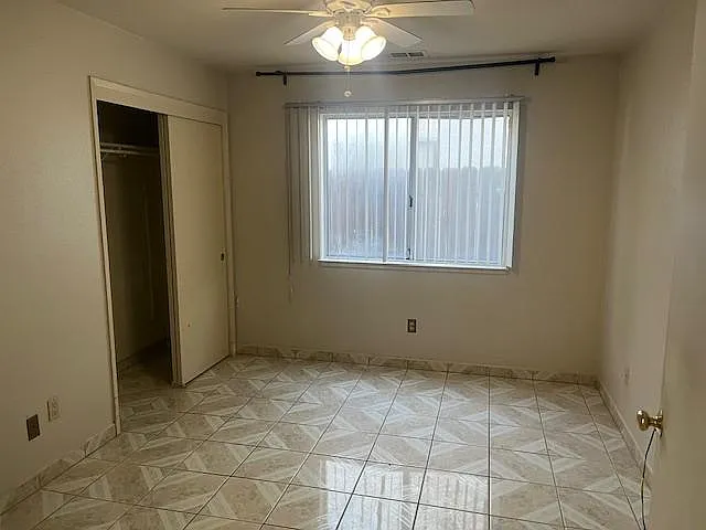 3404 Jamestown Dr — Photo 9
