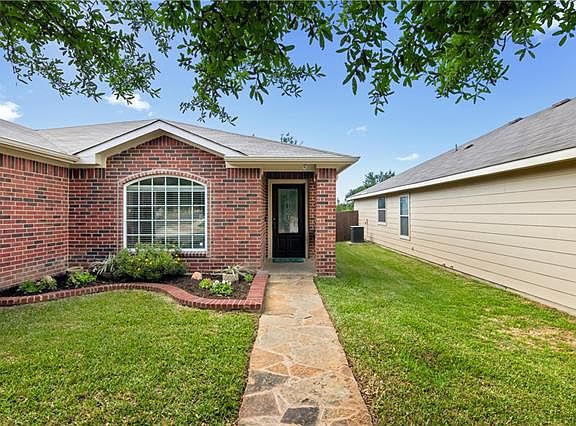 2nd image of 6004 Nelson Oaks Dr