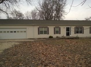 500 W Smith Rd, Godley, IL 60407