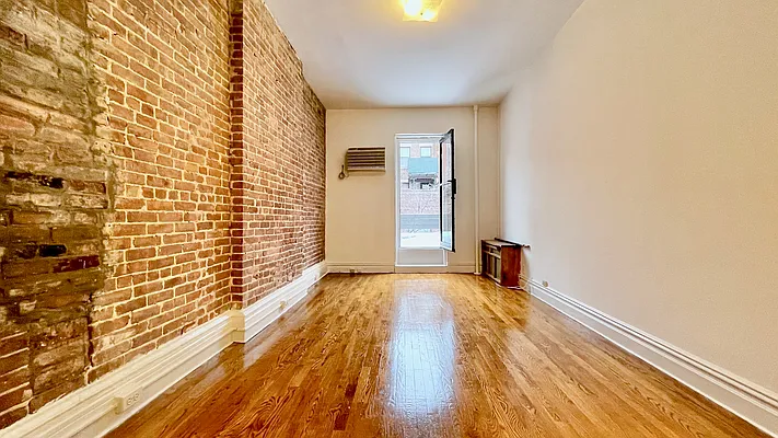 Rented by JK Dansar Corp | media 4