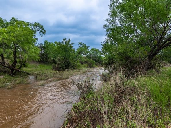825 E Fm 765, Lohn, TX 76852