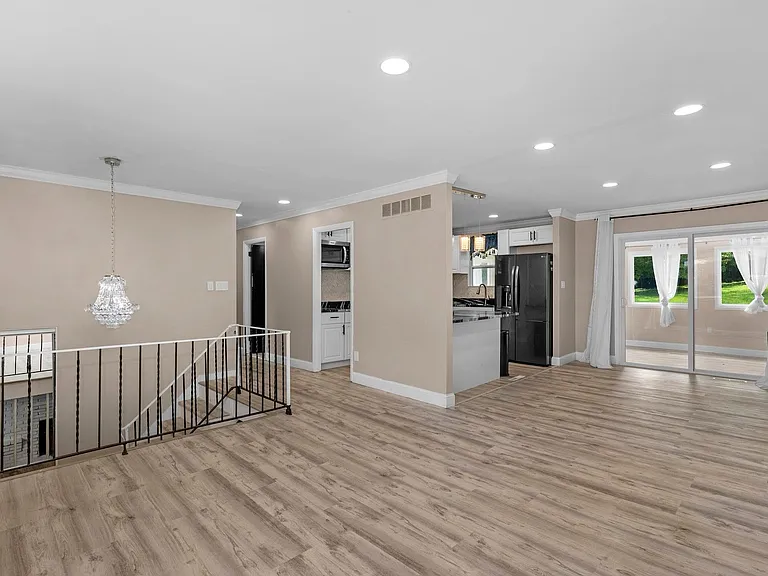 2431 Clydesdale Rd — Photo 11