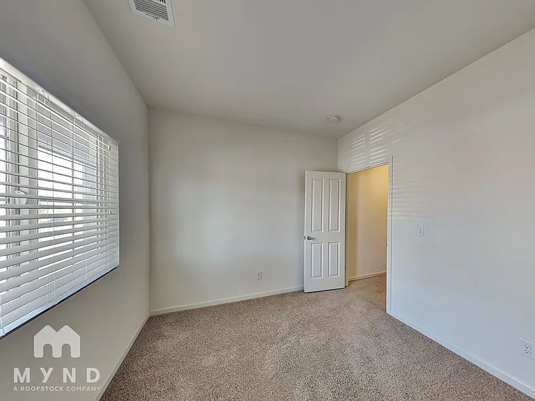 14320 Loyola Dr — Photo 17