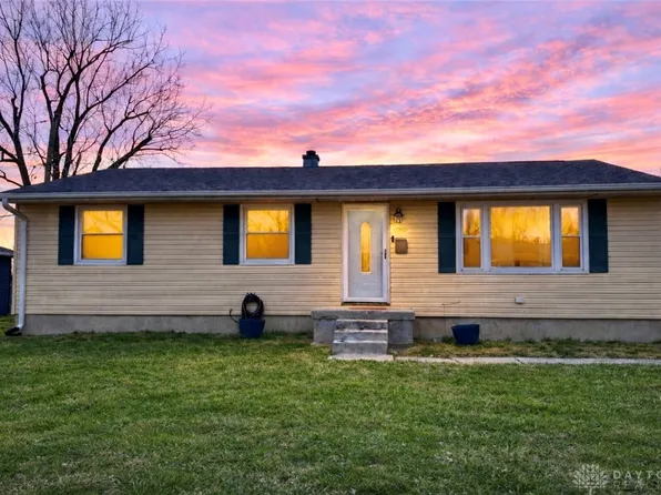 5303 Underwood Rd, Dayton, OH 45431