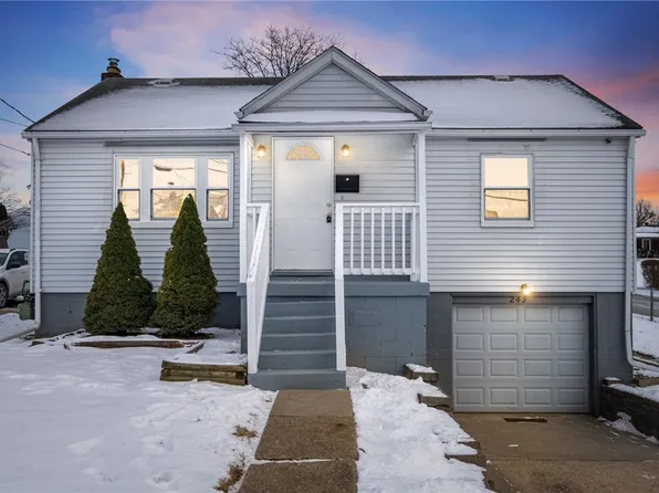 243 Eastern Dr, New Kensington, PA 15068