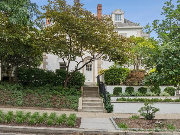2913 Cathedral Ave NW, Washington, DC 20008