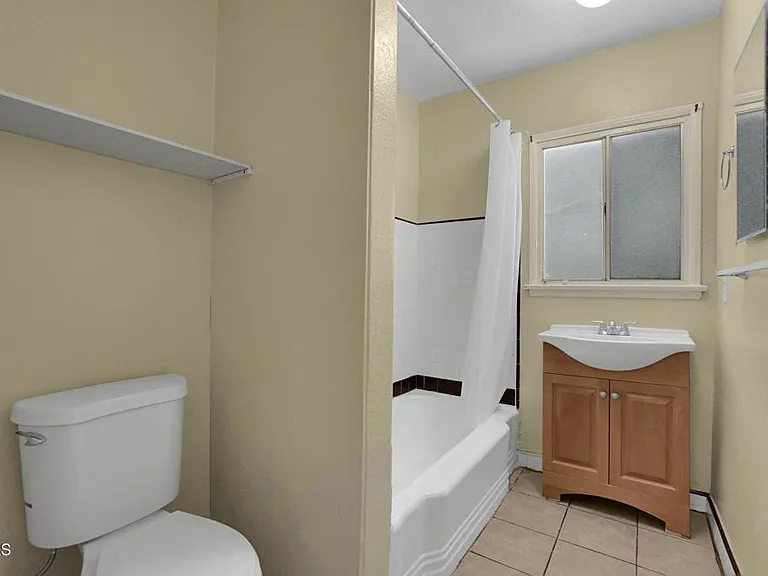 438 S Fremont Ave #A — Photo 11