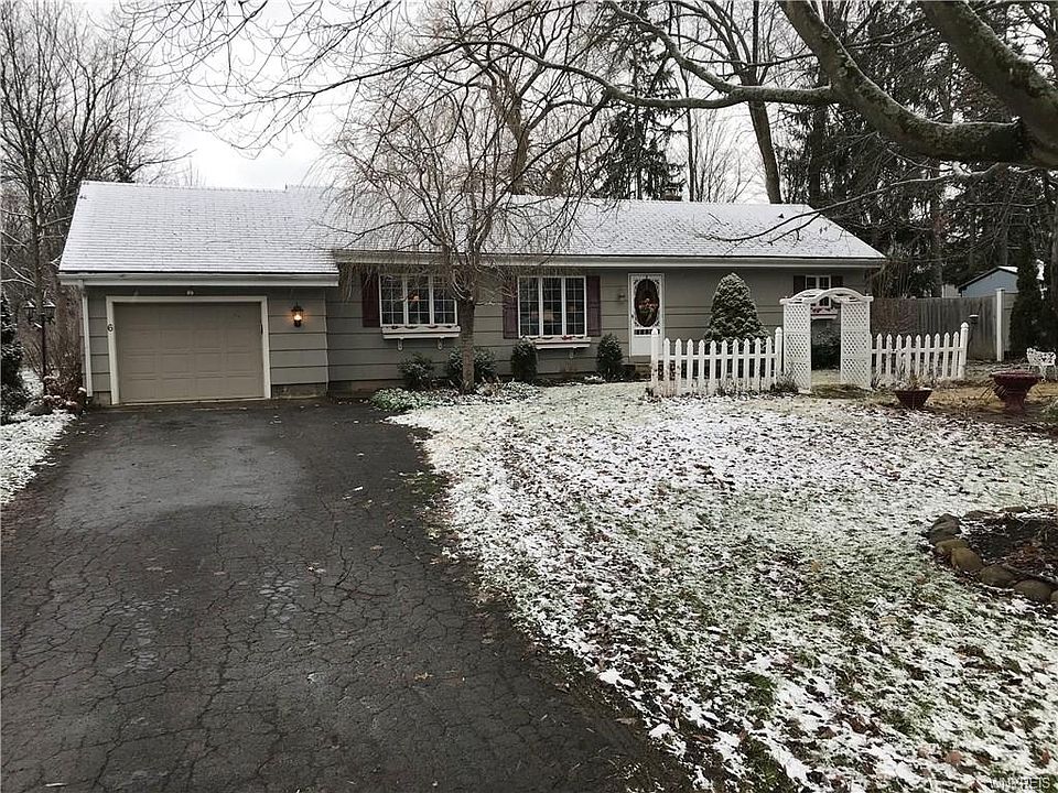 1st image of 6 Philson Dr