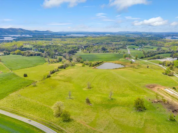 12274 Smith Mountain Lake Pkwy, Huddleston, VA 24104