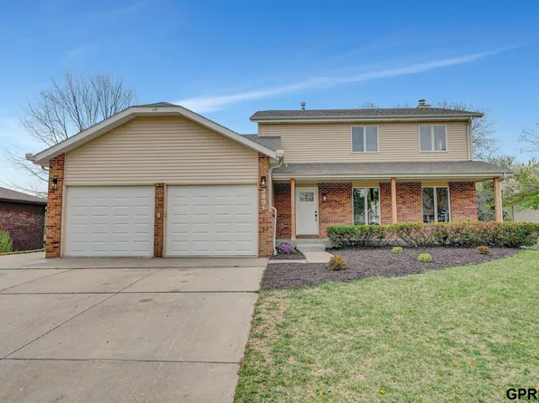 2601 Norman Cir, Lincoln, NE 68512