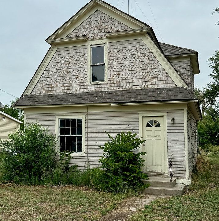 1st image of 518 Deuel St