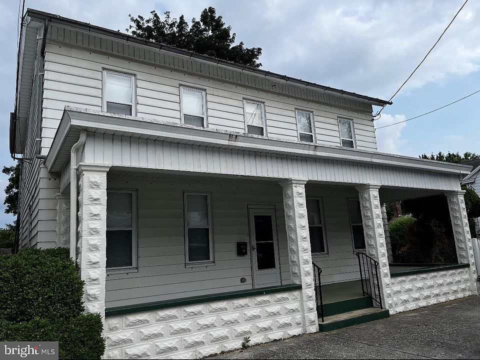 1st image of 14 Chestnut St