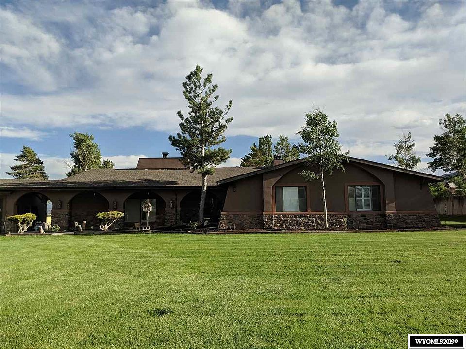 1st image of 497 Mesa Dr