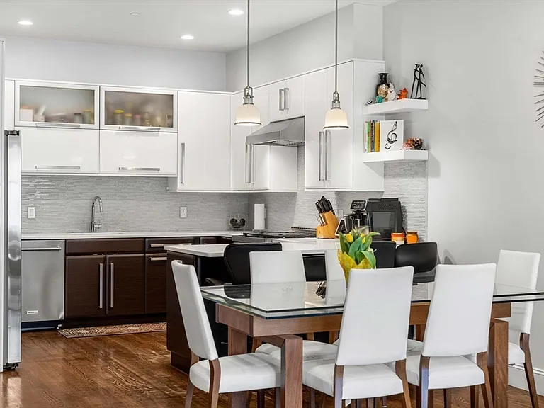 1471 Beacon St #Penthouse 10 — Photo 11