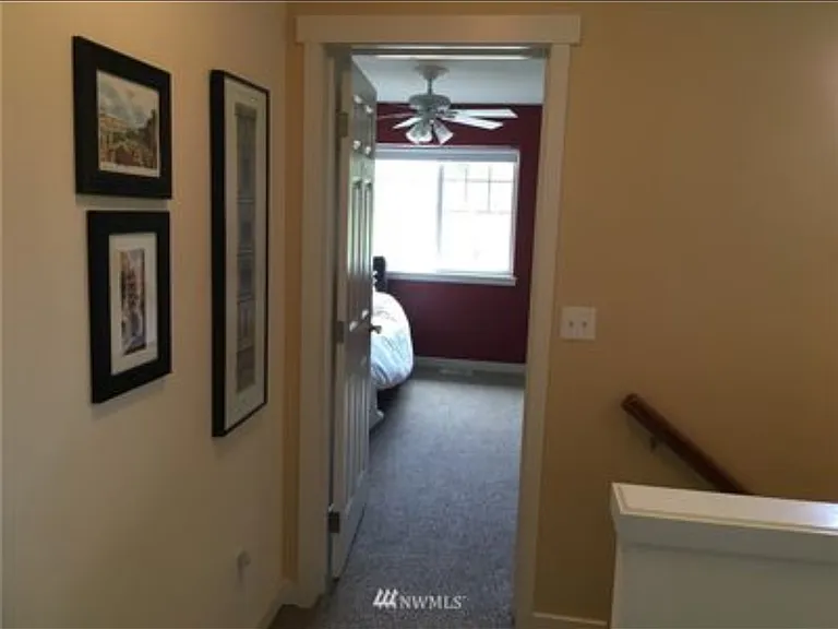 1813 Ridge View Ct — Photo 2
