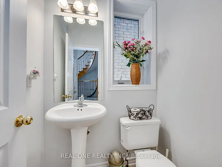 1126 Woodington Ln — Photo 21