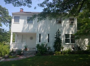 18 Hackensack Cir, Chestnut Hill, MA 02467