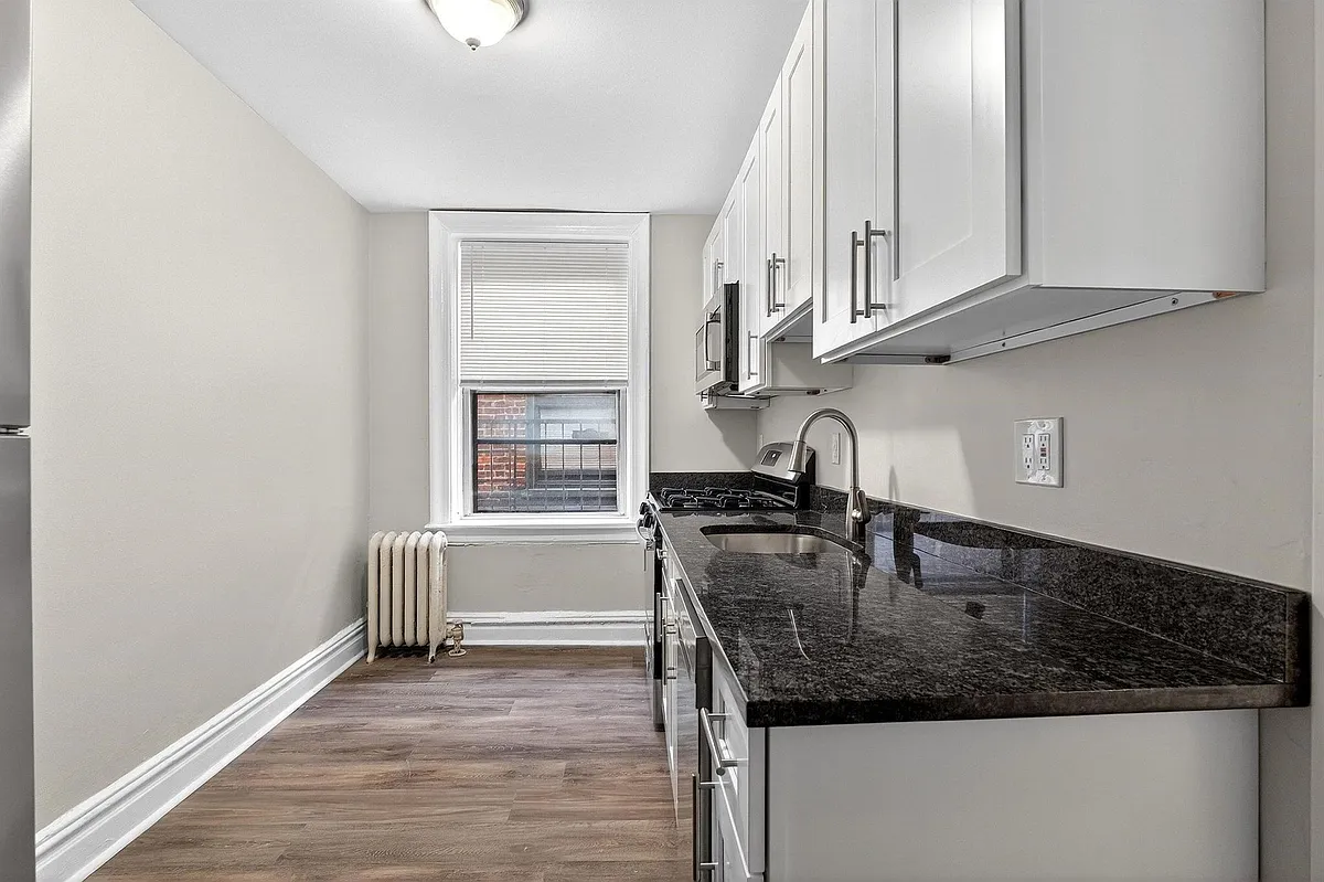 Building Photo - 761 Avenue A #18
