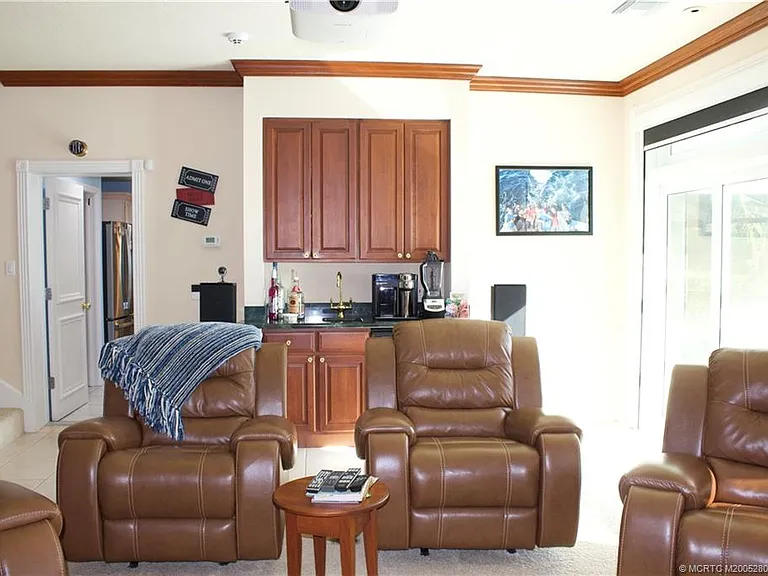 2744 NW Howard Creek Ln — Photo 18