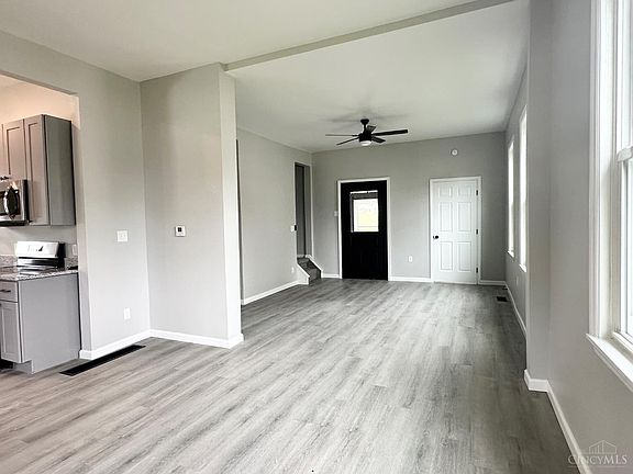 3rd image of 16 Washington Ave