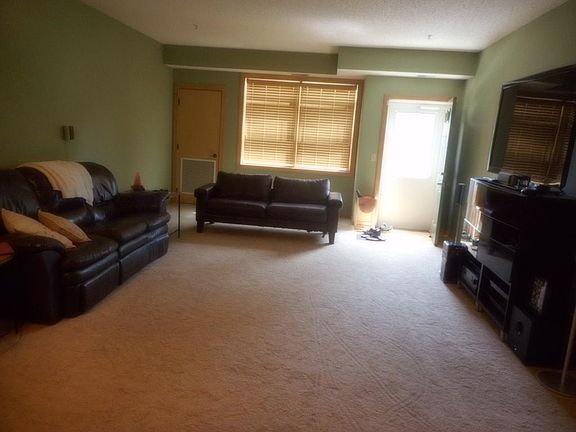 4th image of 2530 E 34th St APT 104