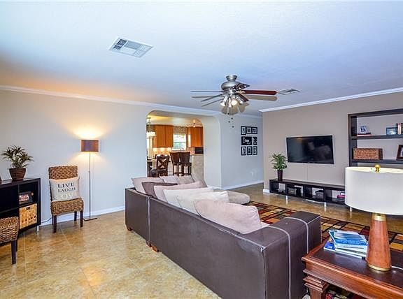 4th image of 1409 Laguna Cv