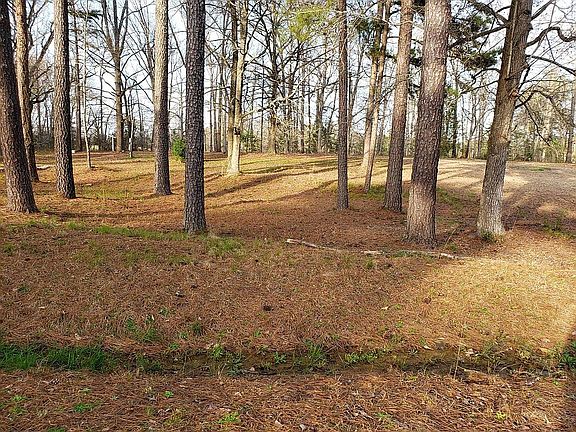 2nd image of 304 Pine Top Dr