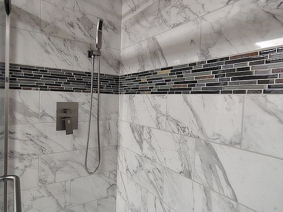 5th image of 28 Church St APT 3
