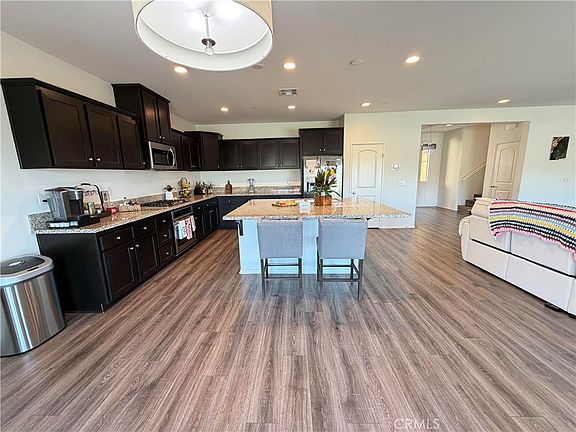 5th image of 34762 Kingsnake Ave