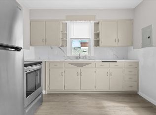 1301 Pine St, Highland, IL 62249