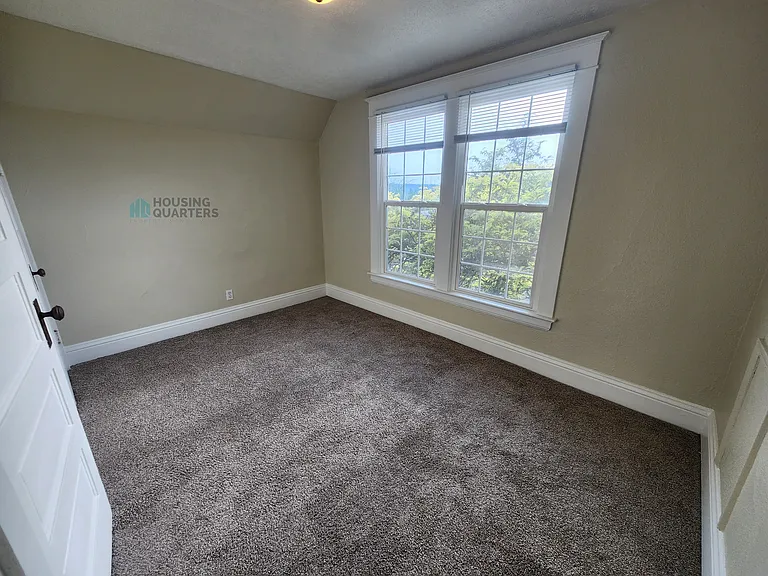 1420 N Cedar St — Photo 11