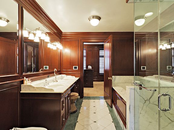 5th image of 176 E 64th St