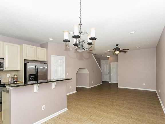 5th image of 220 Sienna Pl