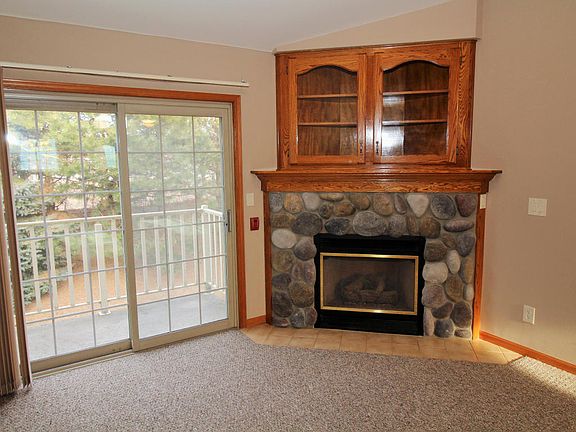 3rd image of 1507 Clarence Ct APT 3