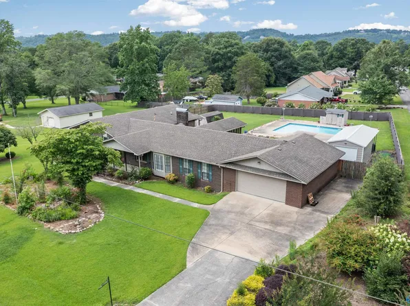 2172 Brookdale Rd, Southside, AL 35907