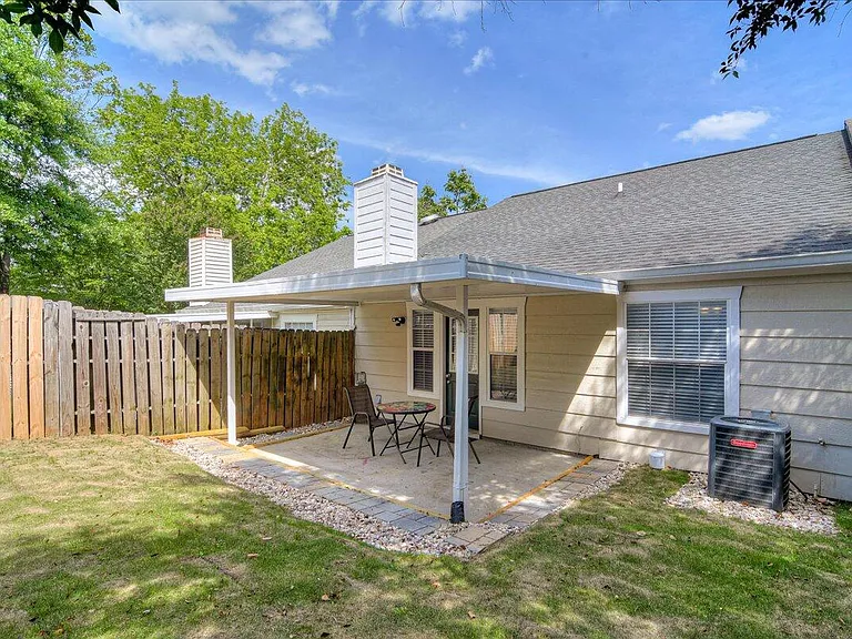 23 Londonberry Ln — Photo 42