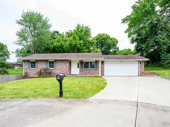 1302 Annette Dr, Jackson, MO 63755