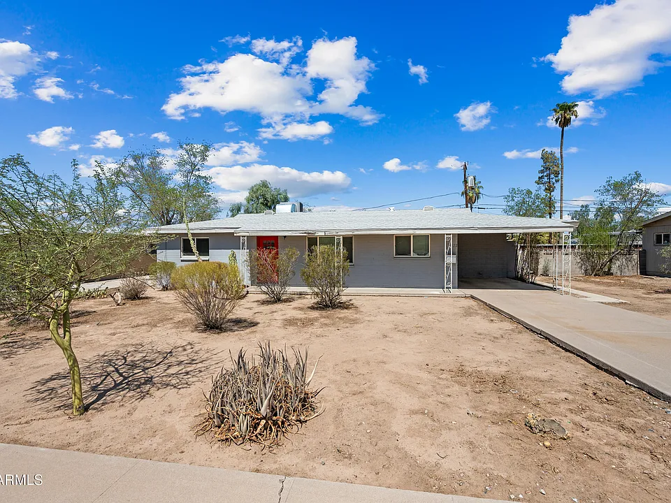 1022 W Elna Rae St