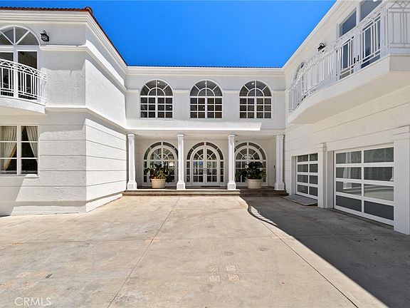 2nd image of 759 Foxkirk Rd