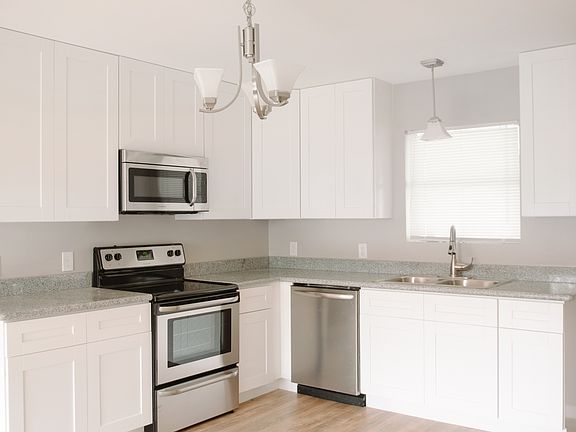 2nd image of 216 Bernard Ave