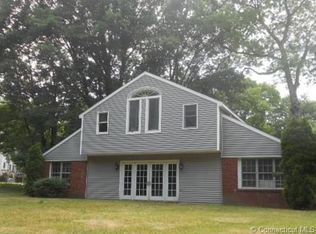 18 April Dr, New Milford, CT 06776