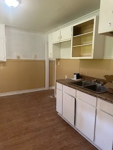 4356 Marion Ave — Photo 7