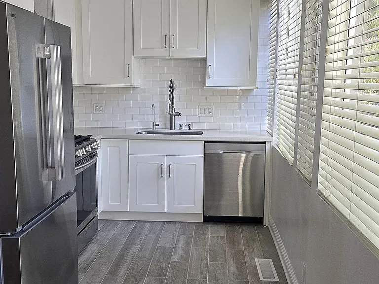 810 Orange Grove Ave #1 — Photo 3