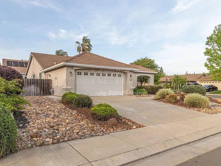 2609 Magnolia Ct — Photo 34