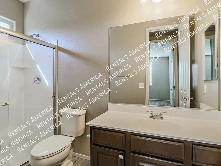 2930 E Detroit St — Photo 14