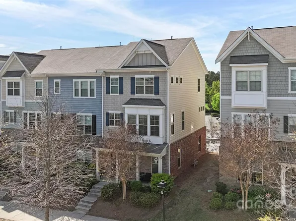 9330 Ainslie Downs St, Charlotte, NC 28273