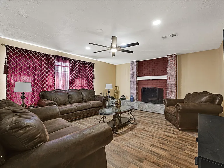 1111 Belaya Ln — Photo 8