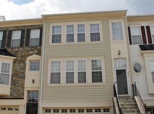 2078 Capstone Cir, Herndon, VA 20170