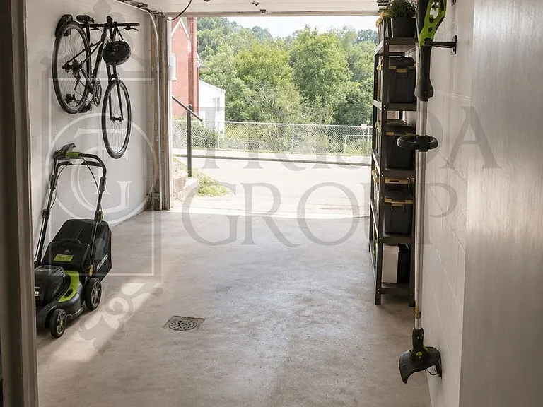 3218 Glendale Ave — Photo 34